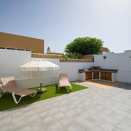 Holiday home Mahostly Casa Fika